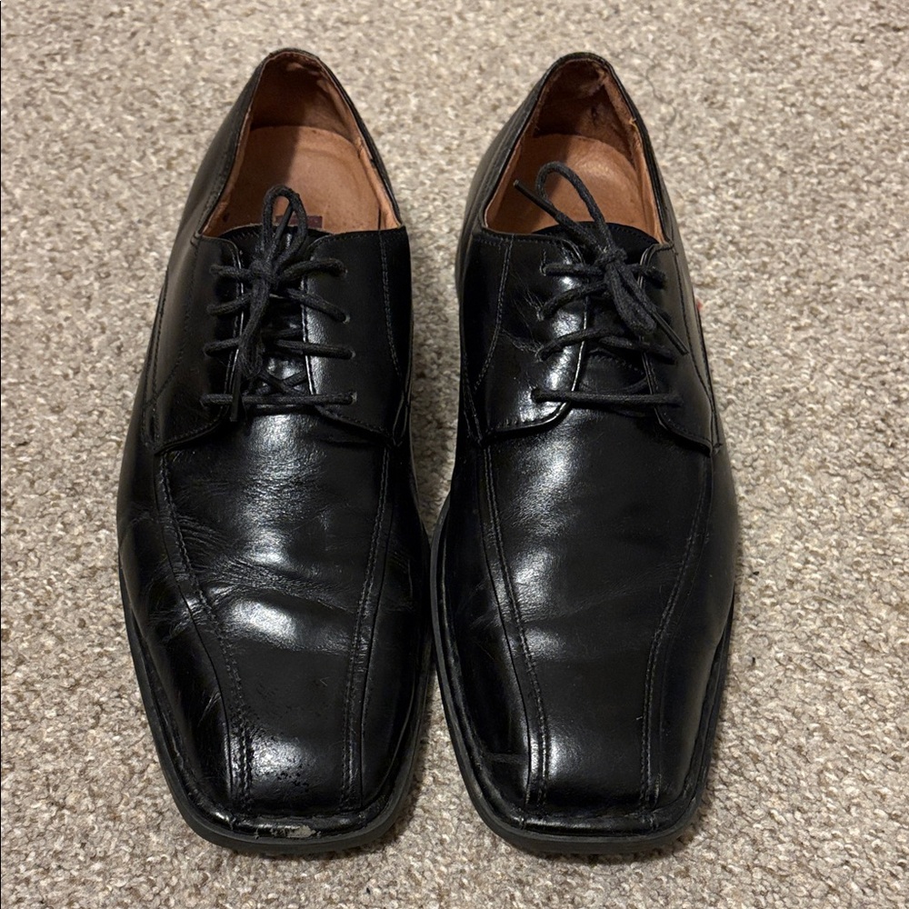 Florsheim Black Leather Oxfords